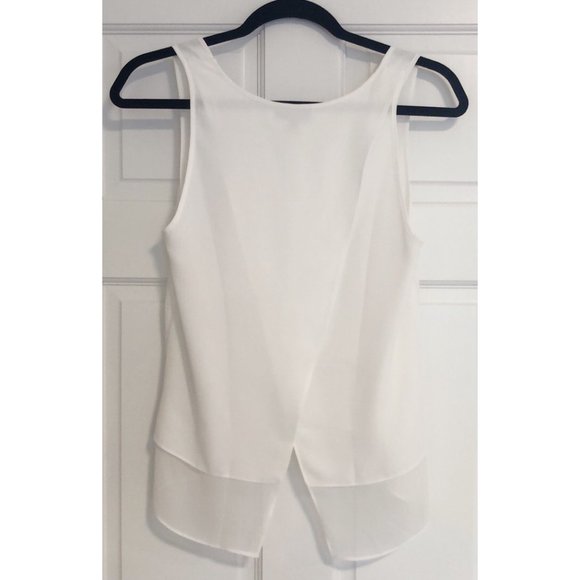 NWOT TOPSHOP WHITE TIERED SPLIT OPEN BACK TANK - Picture 2 of 6